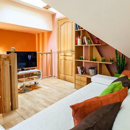 Didzioji Str Two-bedroom * וילנה